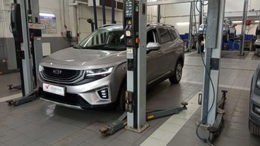 Geely Okavango