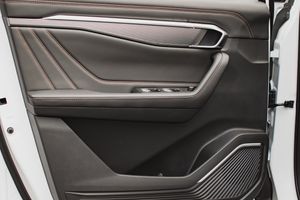 Geely OKAVANGO Flagship