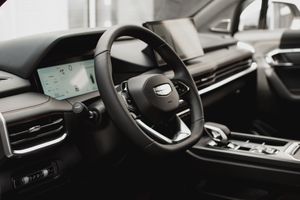 Geely OKAVANGO Flagship