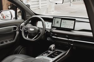 Geely OKAVANGO Flagship