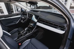Geely ATLAS Flagship